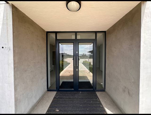 5,386M² FACTORY TO LET IN WADEVILLE